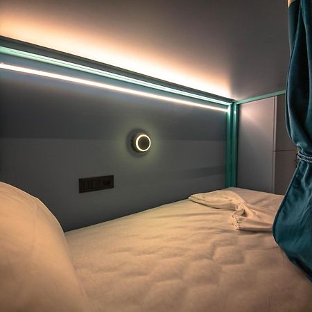 Vega 43 Hostel Sarandë 外观 照片