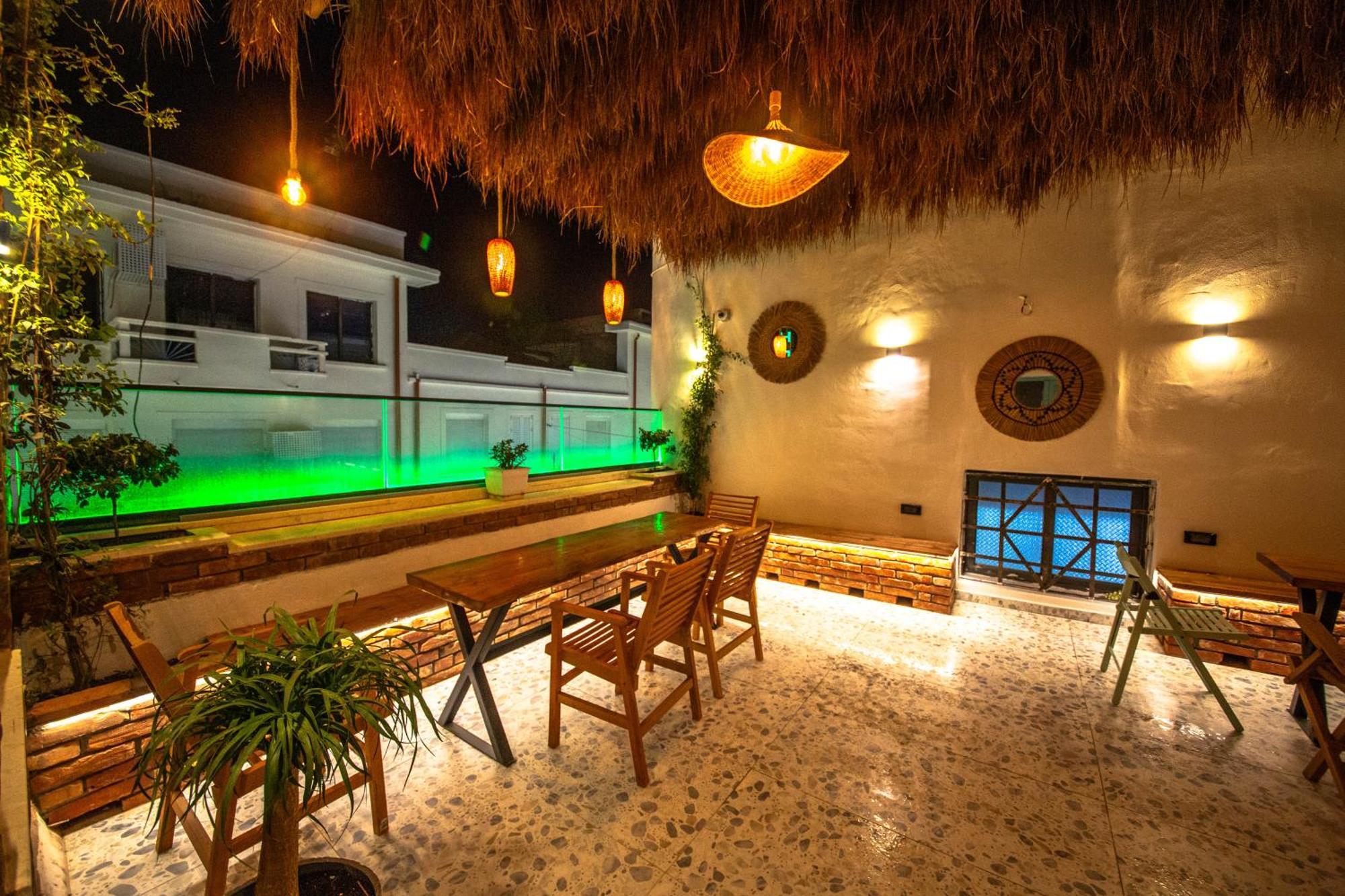 Vega 43 Hostel Sarandë 外观 照片