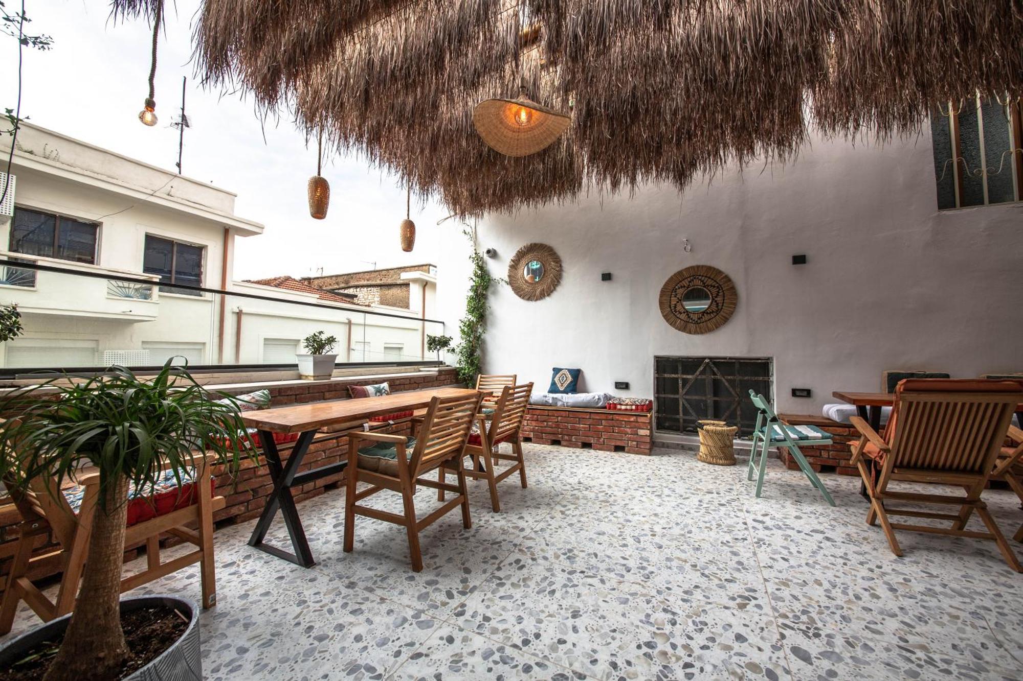 Vega 43 Hostel Sarandë 外观 照片