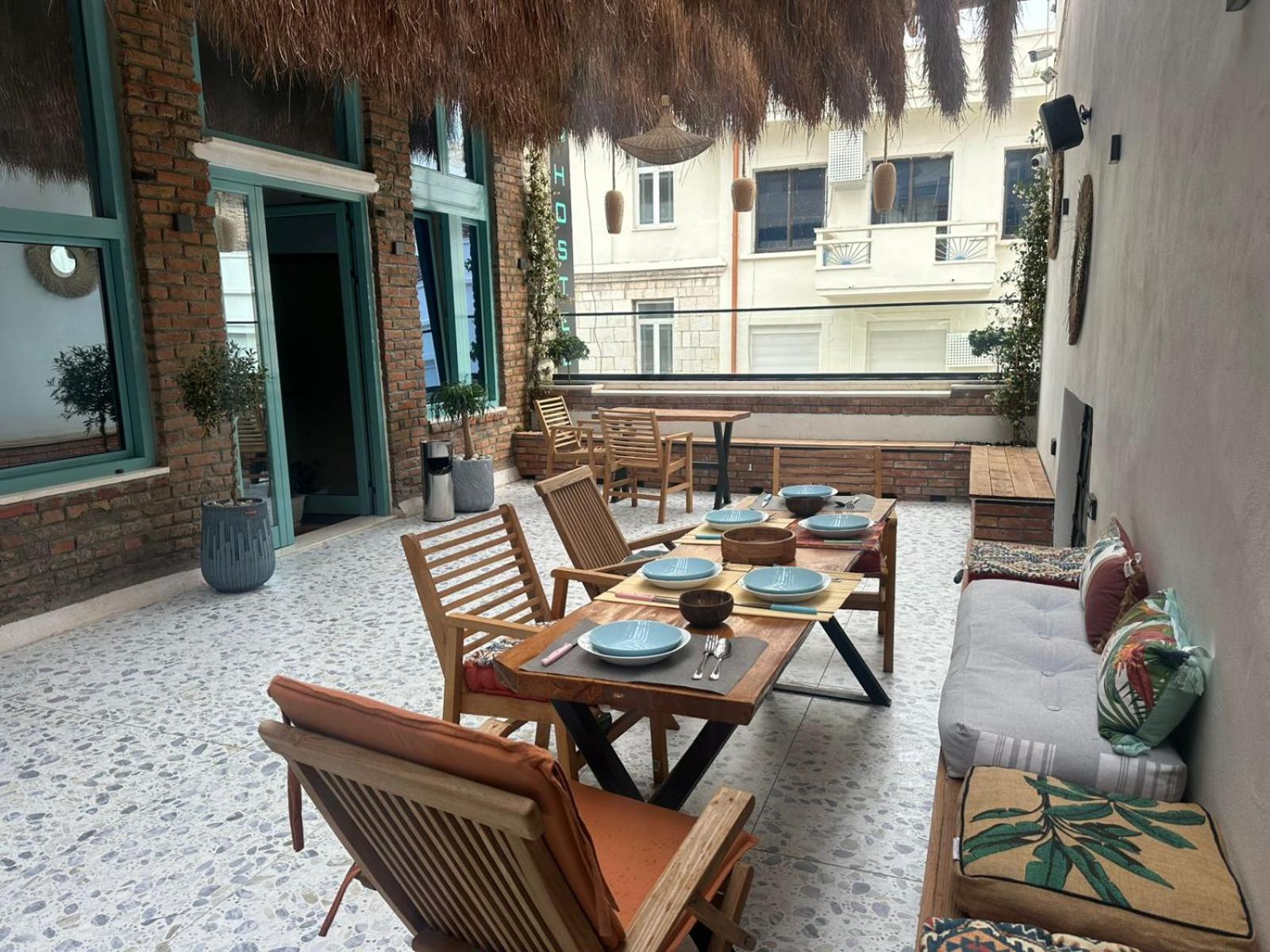 Vega 43 Hostel Sarandë 外观 照片